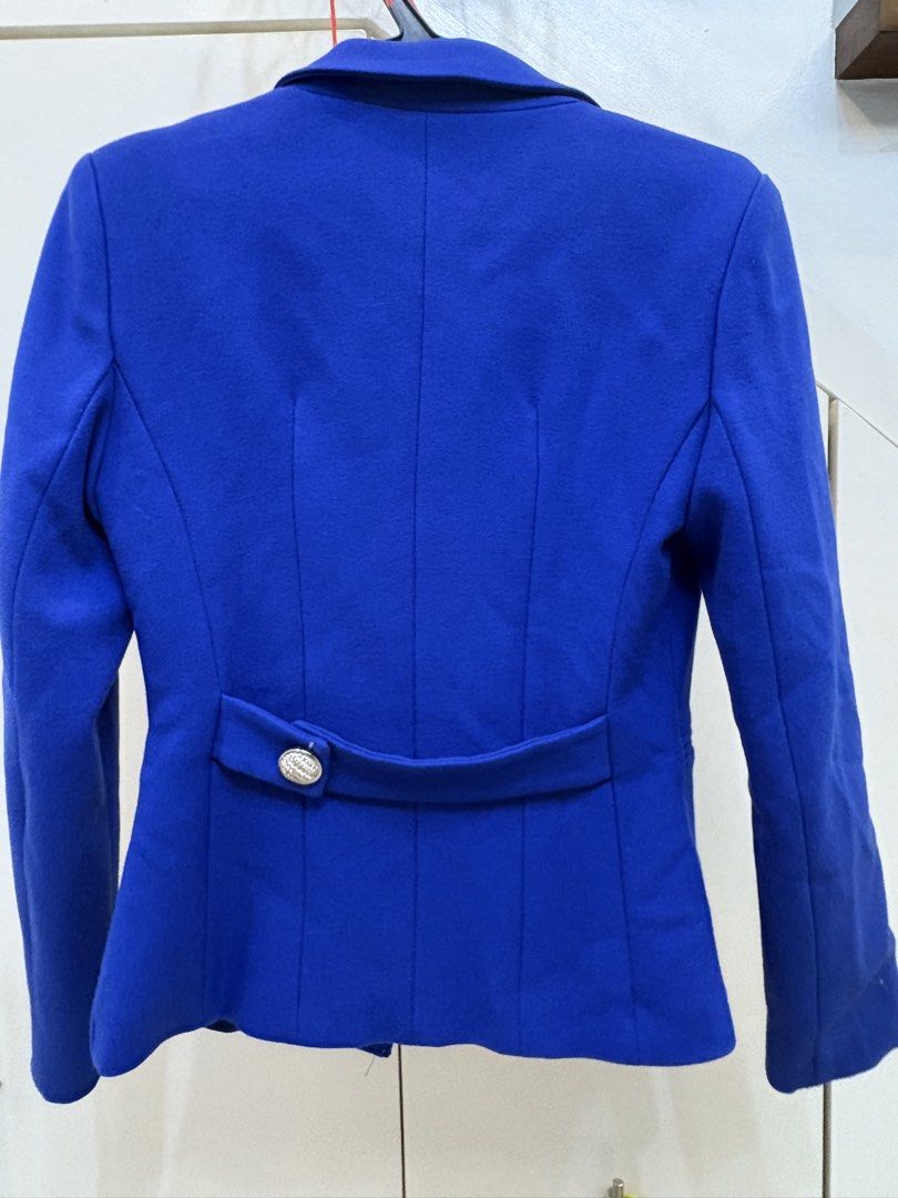 Well Suited Royal Blue Single Button Blazer (Category: Coats, Jackets and Outerwear) located in Paranaque City. Submitted by yanionlineshopping (Listing ID 1460230622, Image 2). Description: - Royal blue blazer from Well Suited - Single button closure at the front - Decorative button detail at the back waist - Lapel collar - Sharp and professional look - Ideal for work or smart casual occasions - Size S.