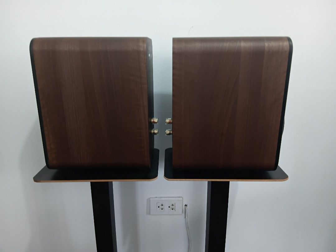 Wharfedale D320 speakers (Category: Soundbars, Speakers & Amplifiers) located in Pasig City. Submitted by toto5537 (Listing ID 1460153116, Image 3). Description: Wharfedale d320 passive speakers In very good condition Speakers only stand not included Thanks .