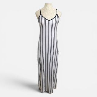 (Category: ) located in . Submitted by stylefigjam (Listing ID 1460236280, Image 1). Description: .