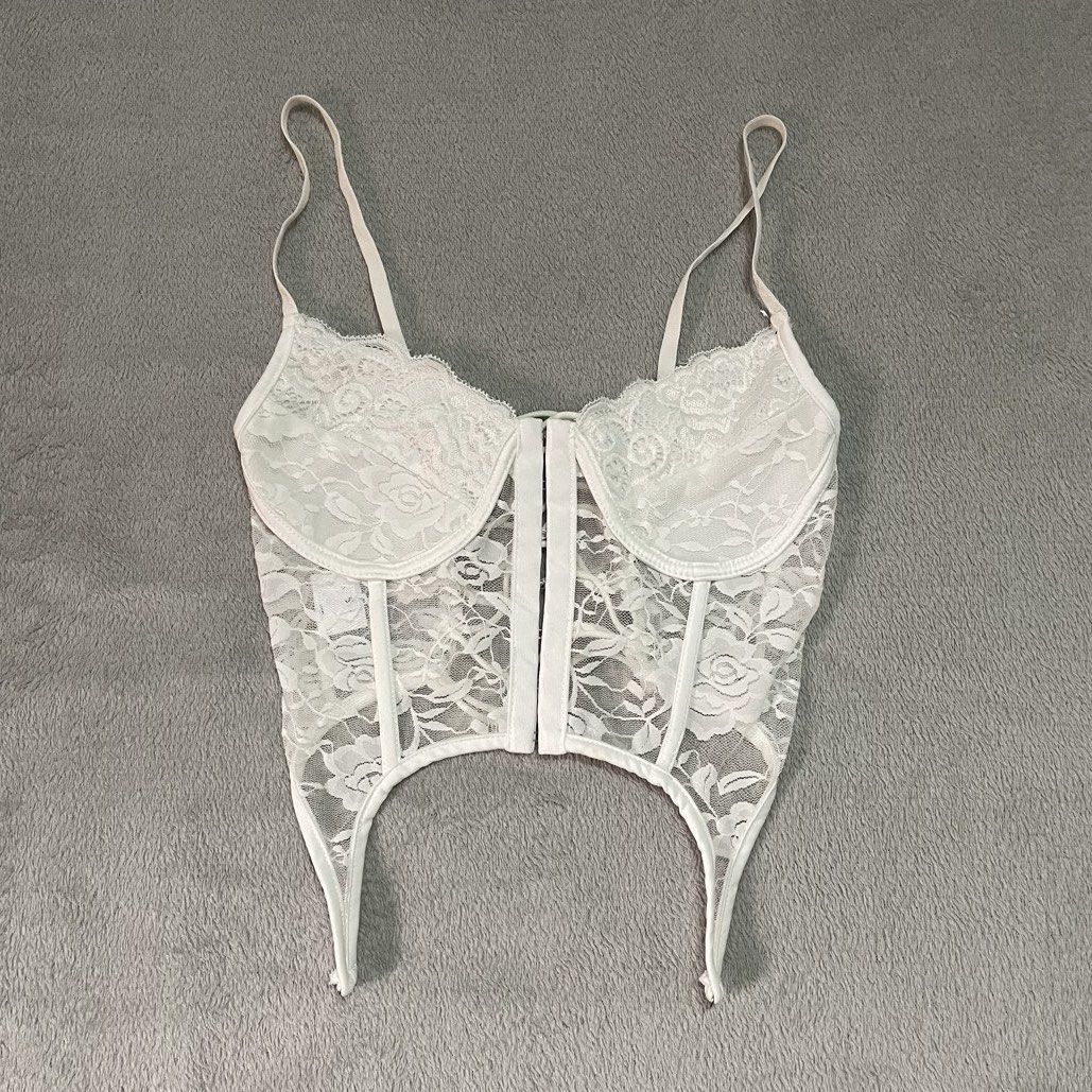 White Lace Corset Top with Back Lacing (Category: Others Tops) located in Taguig. Submitted by shopgrocer (Listing ID 1460155038, Image 1). Description: Fits xs-small Approx. 34 bust.