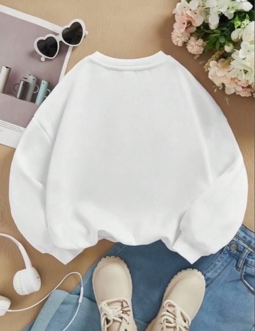 White Oversized Sweatshirt Retro 90s (Category: Others Tops) located in Rizal. Submitted by gracefullykept (Listing ID 1460231906, Image 3). Description: - Item: Oversized Crewneck Pullover Sweatshirt - Size: XS - M - Vibe: 90s Vintage Car Graphic Print, Relaxed & Loose Oversized Fit 🚛 MOD: J&T / Lalamove 💰 MOP: GCash 💌 Send a direct message for when worn.