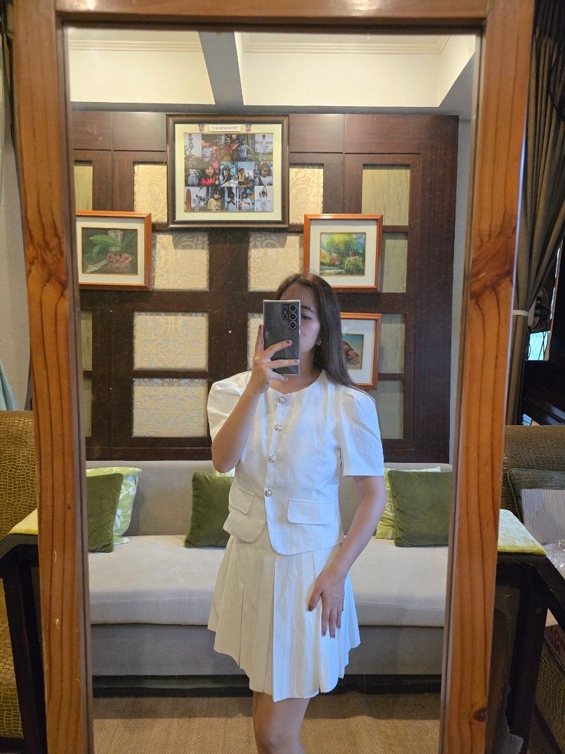 White puff pleated skirt sets (Category: Sets or Coordinates) located in Manila. Submitted by kayencee_27 (Listing ID 1460277670, Image 3). Description: Brandnew Sets With individual pouch 📌 White 📌 Italian silk fabric 📌 Buttoned puff blouse 📌 Bust is 34"-38" 📌 Pleated Skirt with lining 📌 Size zipper 📌 waist is 28"-30" 📌 BKK pullout but no tags na.