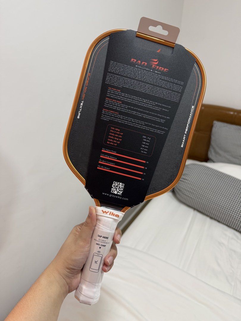 Wika Baofire 2 - Orange (Category: Racket and Ball Sports) located in Mexico. Submitted by boseokki (Listing ID 1460283513, Image 2). Description: Guaranteed Authentic From Vietnam.