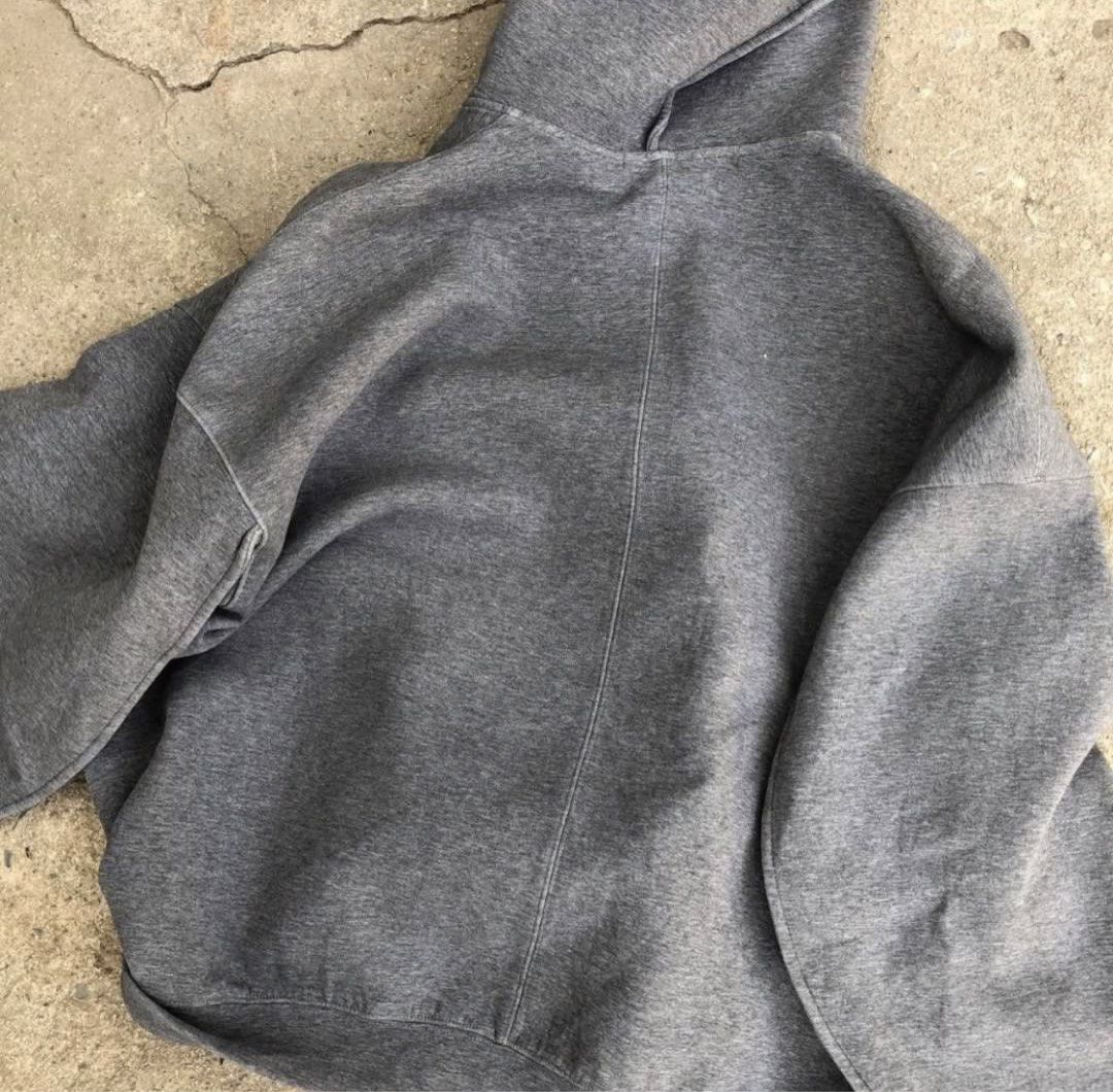 WILLIAM LOOK HEAVY HOODIE (Category: Coats, Jackets and Outerwear) located in Manila. Submitted by ig.quio.vl (Listing ID 1460140180, Image 2). Description: 26L 26W L to XL 10/10 condition fav ko to.