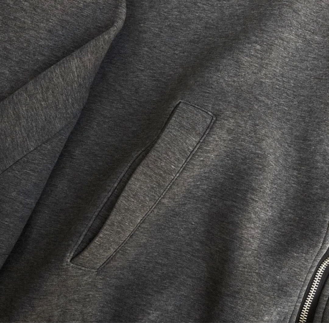 WILLIAM LOOK HEAVY HOODIE (Category: Coats, Jackets and Outerwear) located in Manila. Submitted by ig.quio.vl (Listing ID 1460140180, Image 3). Description: 26L 26W L to XL 10/10 condition fav ko to.