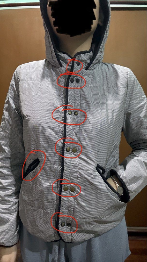 Winter Warm Jacket for Small to Medium (Category: Coats, Jackets and Outerwear) located in Manila. Submitted by gallerydp888 (Listing ID 1460272820, Image 3). Description: Item Details & Condition Size: Small to Medium Brand/Tag: Unbranded / No Tag Style: Great for warm winter weather / cold travel Condition: Preloved (Used abroad recently) Reason for Selling: Decluttering / Closet clean-out Flaws to Note (Please check photos with circles): The l