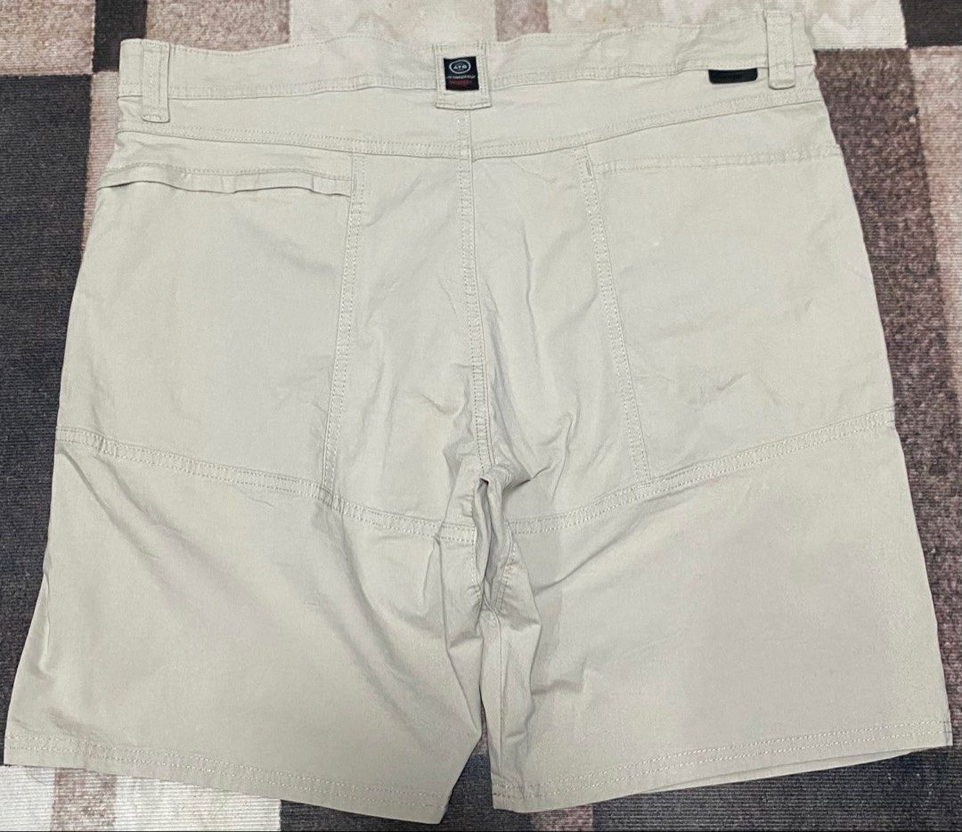 Wrangler ATG (Category: Announcements) located in San Mateo. Submitted by thriftnija (Listing ID 1460231965, Image 2). Description: Almost Brand New.