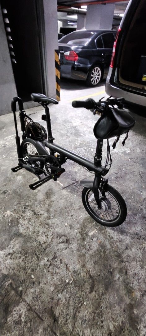 Xiaomi Qicycle folding e-bike (Category: Bicycles) located in Quezon City. Submitted by olxph_560877595 (Listing ID 1460106902, Image 1). Description: - Xiaomi QiCYCLE Smart folding ebike - Features a digital display (in Chinese language but can easily be figured out) fast pedalling assist for comfort biking experience. - High rated capacity battery ΑΞ 5,800mAh / 208kWh - 250watts motor hub with 25km/h speed limit for safety because it's powerful