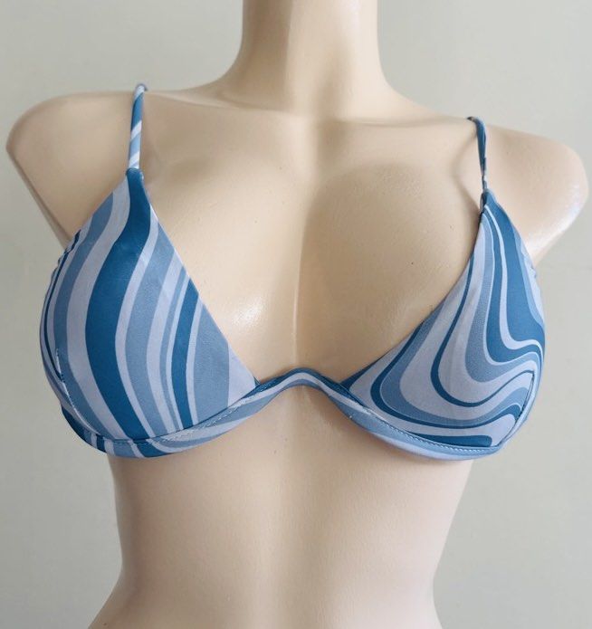 xs swimtop size 32AB (Category: Bikinis & Swimsuits) located in San Jose. Submitted by 99ners (Listing ID 1460175882, Image 1). Description: .