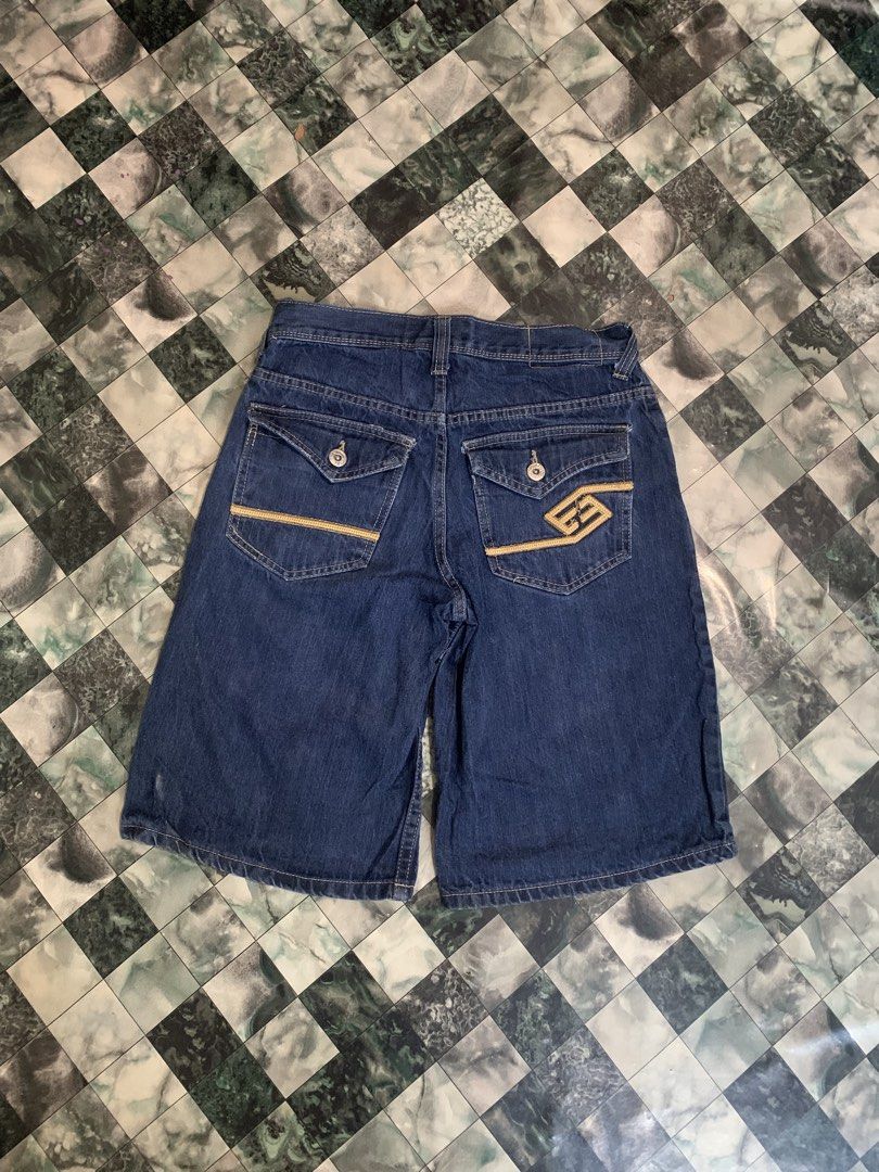 Y2k Enyce baggy short (Category: Shorts) located in Cebu City. Submitted by tangubrhia45277 (Listing ID 1460230377, Image 1). Description: Y2k Enyce baggy short Size 32 L23 As new.