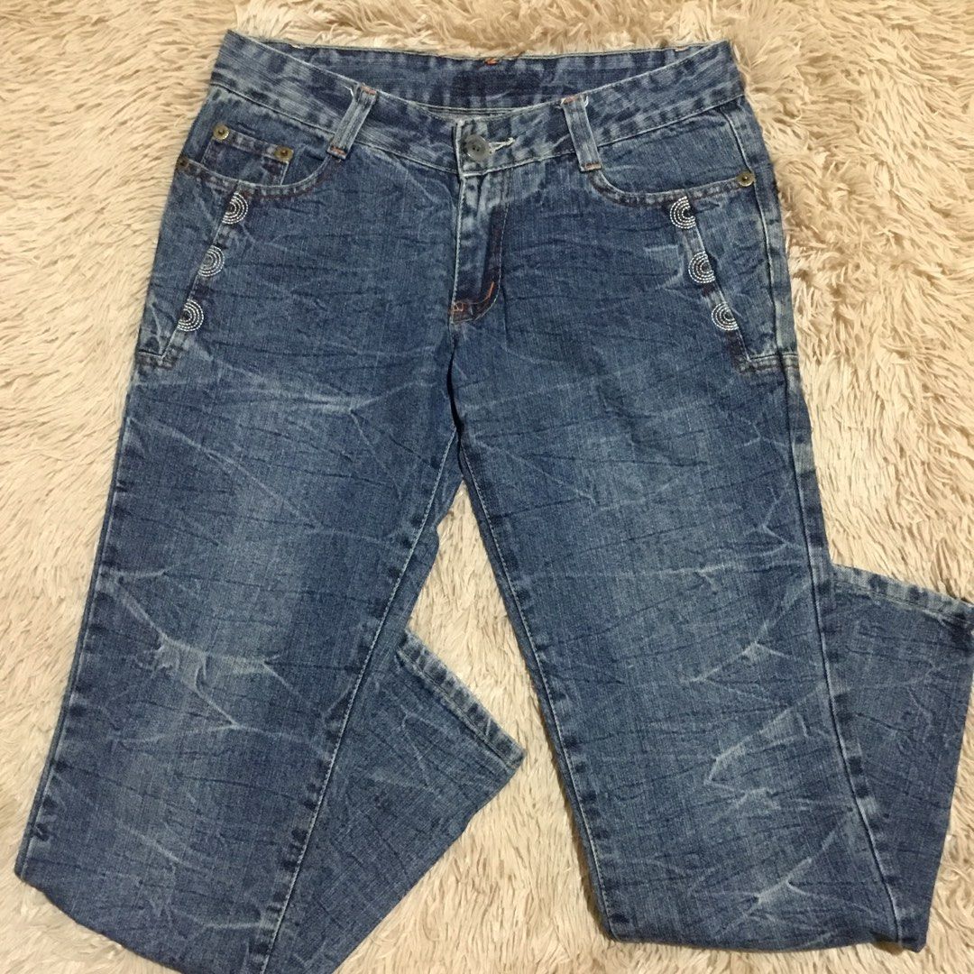 Y2K Flare Pants (Category: Jeans) located in Baguio. Submitted by jaaanee (Listing ID 1460194345, Image 1). Description: No issue MOD : JNT MOP : GCASH.