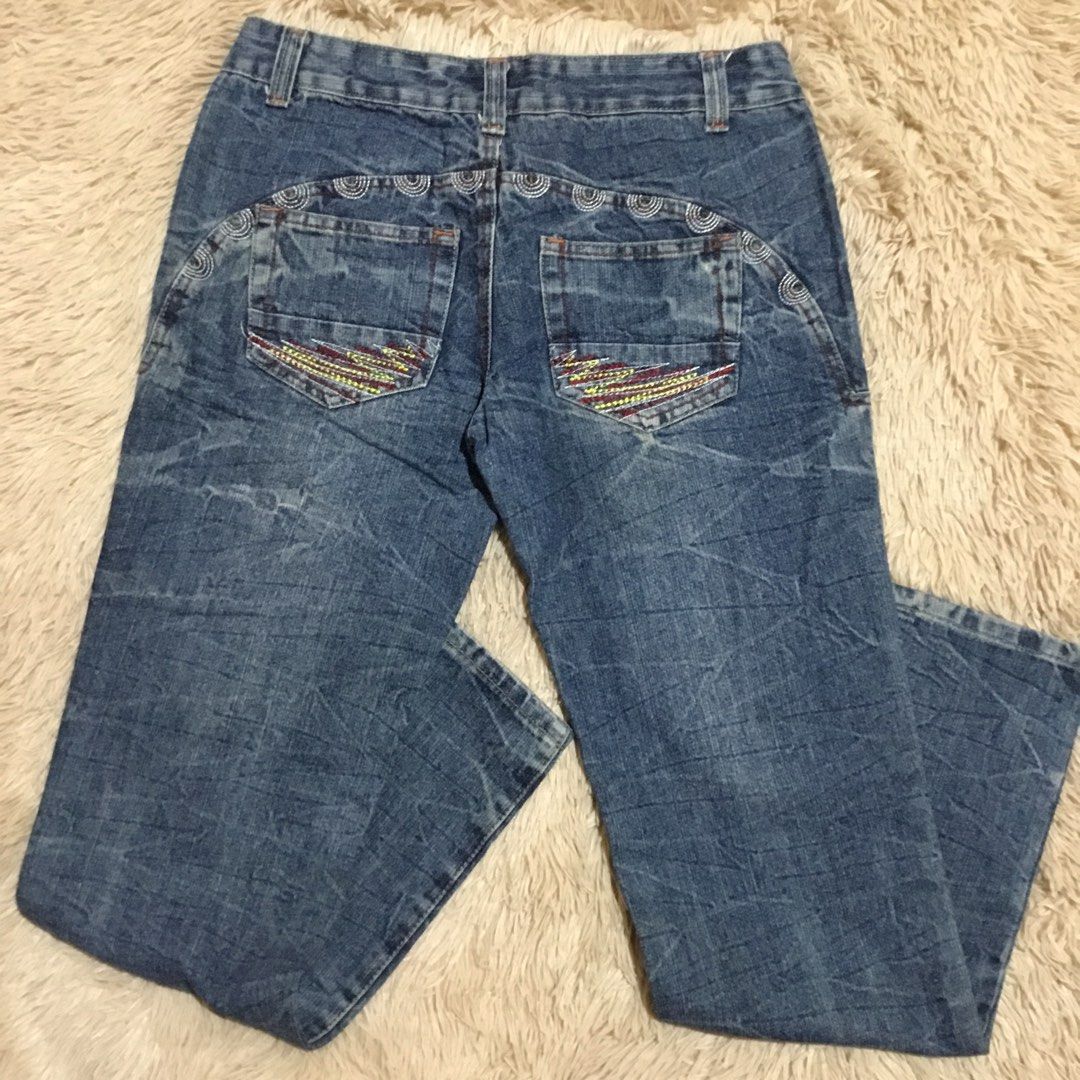 Y2K Flare Pants (Category: Jeans) located in Baguio. Submitted by jaaanee (Listing ID 1460194345, Image 2). Description: No issue MOD : JNT MOP : GCASH.