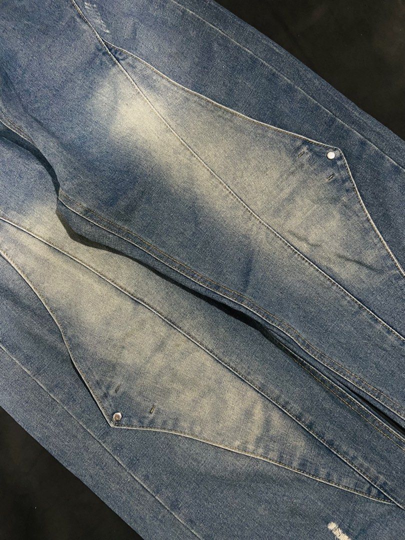 Y2K mud washed pants (Category: Jeans) located in Bacolod City. Submitted by clerkhexx (Listing ID 1460262095, Image 3). Description: RANDOM Y2K DISTRESSED BAGGY PANTS Mine 250+sf Measurements: Waist: 34 Lenght: 43 Thigh: 14 Leg Hole: 10 Condition of this item 9.5 - color rate 9.5 - no issue Check every photos for conditions of the item.