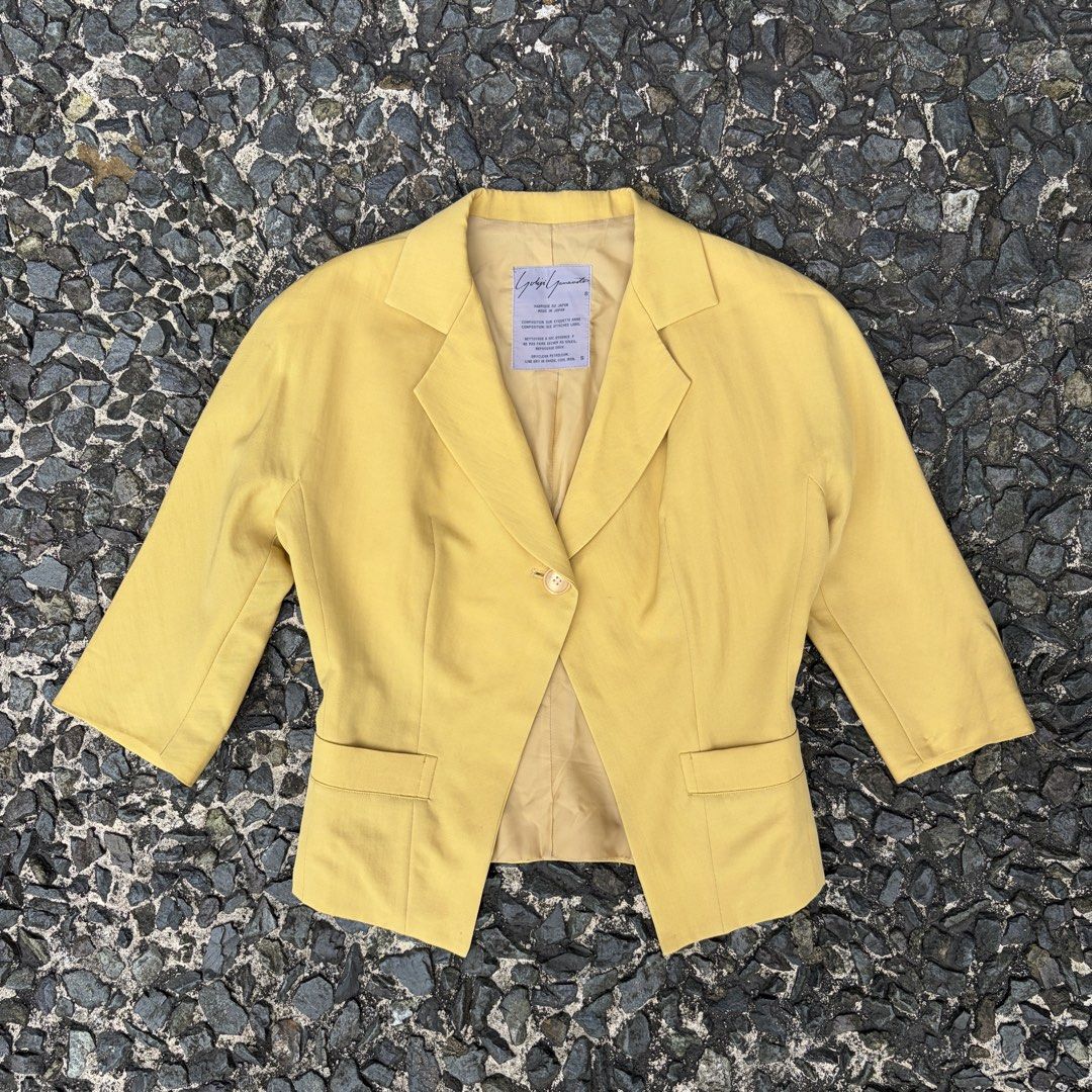 Yohji Yamamoto Blazer Spring Summer 1987 (Category: Coats, Jackets and Outerwear) located in Manila. Submitted by stablesource (Listing ID 1460209541, Image 1). Description: Yohji Yamamoto Blazer Spring Summer 1987 Size Small Dimension: 17.5 Width 21.5 Length Needwash Kindly Check All Details Before Purchase🤝.
