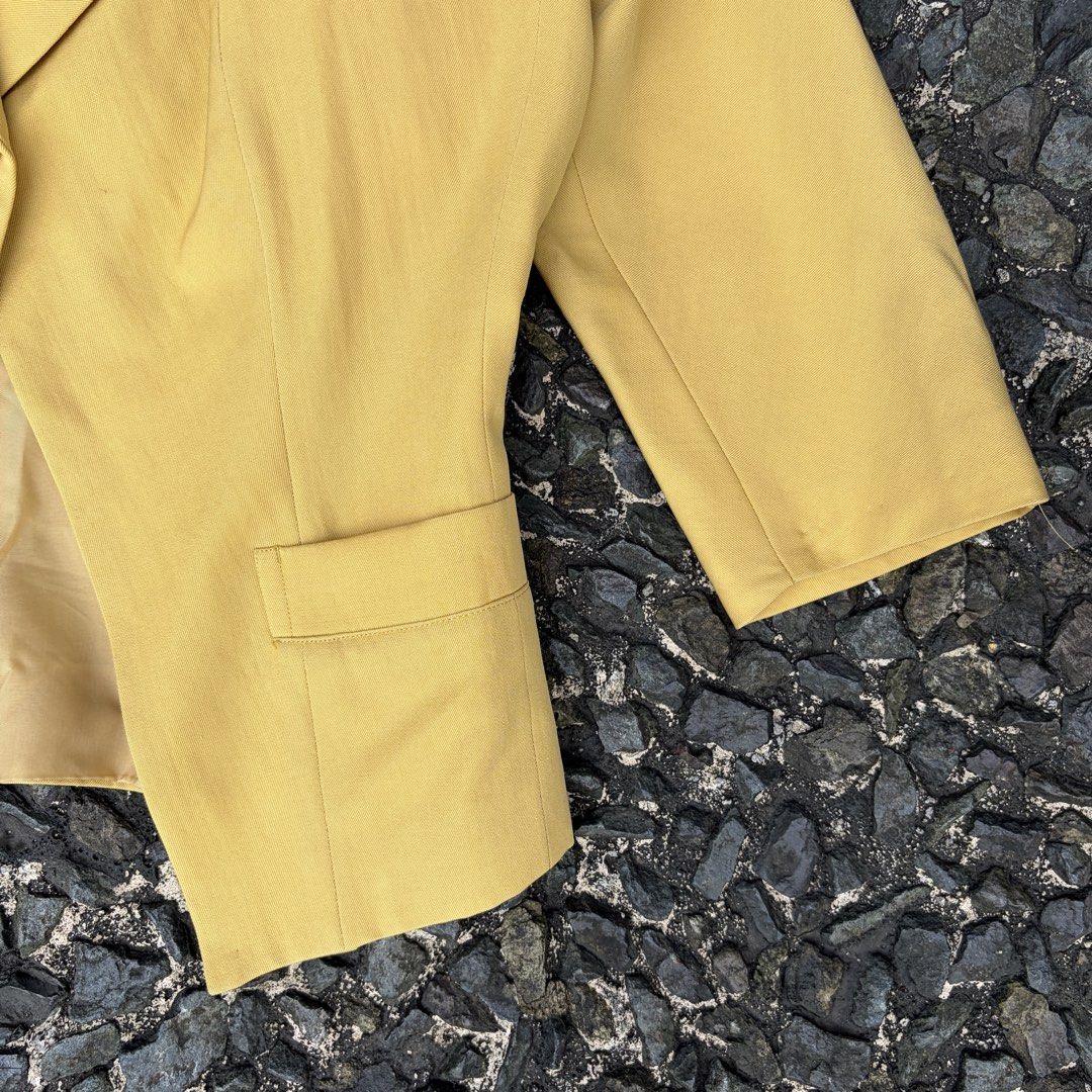 Yohji Yamamoto Blazer Spring Summer 1987 (Category: Coats, Jackets and Outerwear) located in Manila. Submitted by stablesource (Listing ID 1460209541, Image 3). Description: Yohji Yamamoto Blazer Spring Summer 1987 Size Small Dimension: 17.5 Width 21.5 Length Needwash Kindly Check All Details Before Purchase🤝.