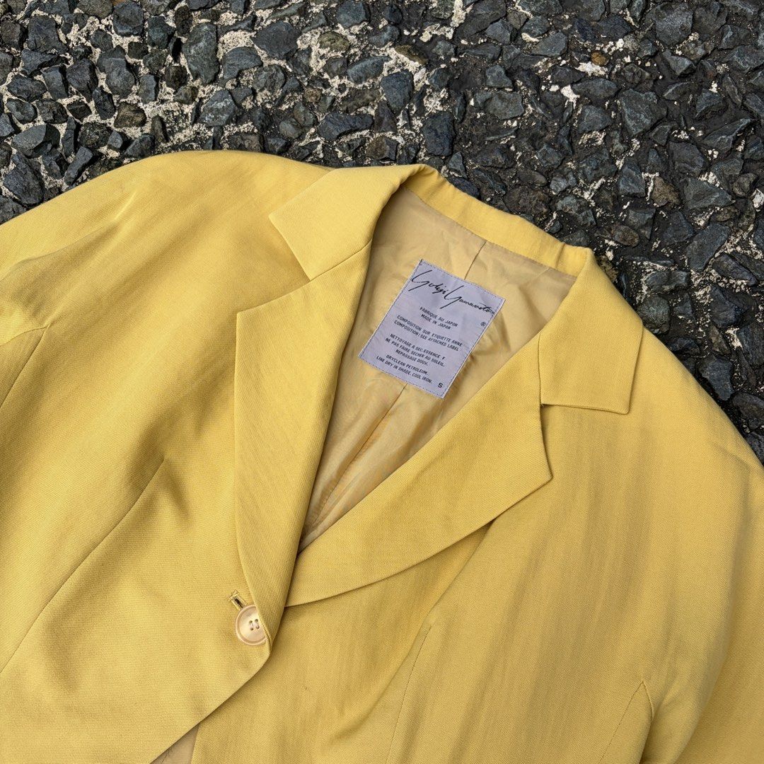 Yohji Yamamoto Blazer Spring Summer 1987 (Category: Coats, Jackets and Outerwear) located in Manila. Submitted by stablesource (Listing ID 1460209541, Image 2). Description: Yohji Yamamoto Blazer Spring Summer 1987 Size Small Dimension: 17.5 Width 21.5 Length Needwash Kindly Check All Details Before Purchase🤝.