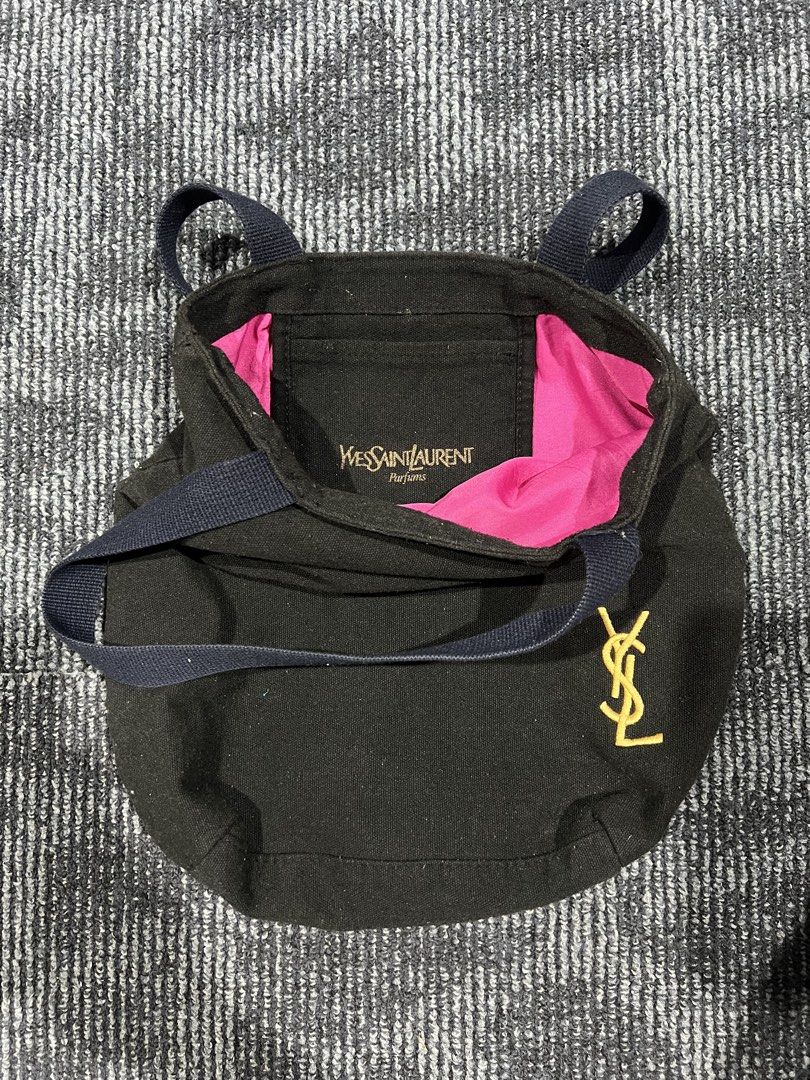 YSL TOTE BAG (Category: Tote Bags) located in Bacoor. Submitted by basicthrift (Listing ID 1460178108, Image 1). Description: In good condition Details posted.