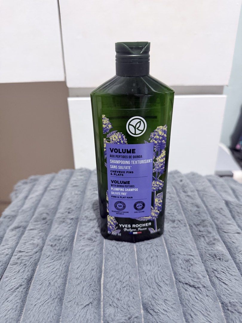 Yves Rocher Volume Plumping Shampoo (Category: Hair) located in Manila. Submitted by prelovedbygayle (Listing ID 1460281068, Image 1). Description: Target Treatment: Formulated specifically with quinoa peptides to add weightless texture, instant lift, and visible density to fine and flat hair. Clean Formula: Features a sulfate-free and silicone-free translucent gel composition consisting of 94% ingredients from natural origin. Packaging: Containe