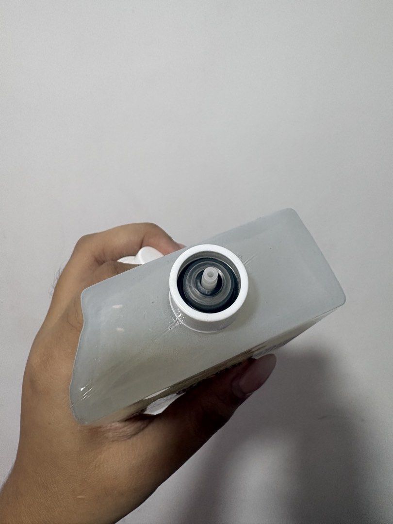 Zadig & Voltaire This Is Her! Eau de Parfum 100ml (Category: Fragrance & Deodorants) located in Manila. Submitted by sellingextrasonly (Listing ID 1460126669, Image 3). Description: - Zadig & Voltaire This Is Her! Eau de Parfum - For her - 100ml bottle (3.3 fl. oz.) 90% full.