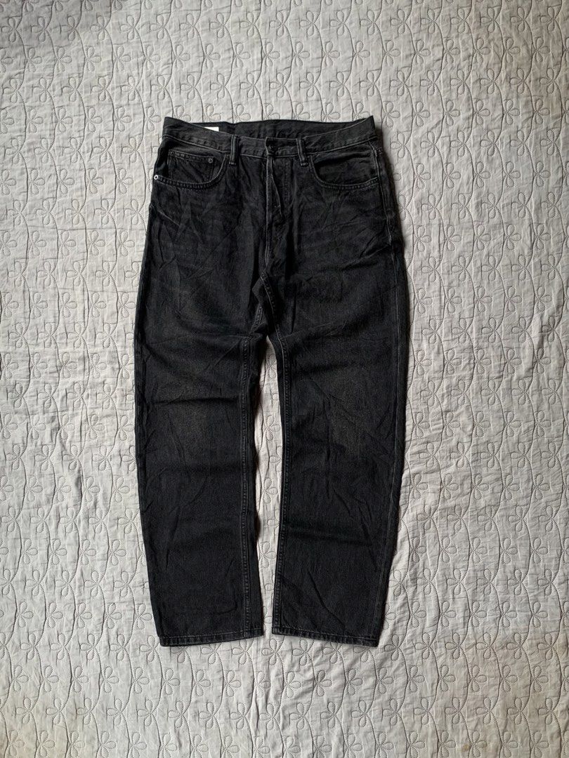 Zara Black Washed Buttonfly Denim Jeans (Category: Jeans) located in Imus. Submitted by wwew.shop (Listing ID 1460211272, Image 2). Description: 34 W 43 L 12.5 T 9 Hem ₱850 Condition: Excellent Colorrate: 9/10 Issue(s):.