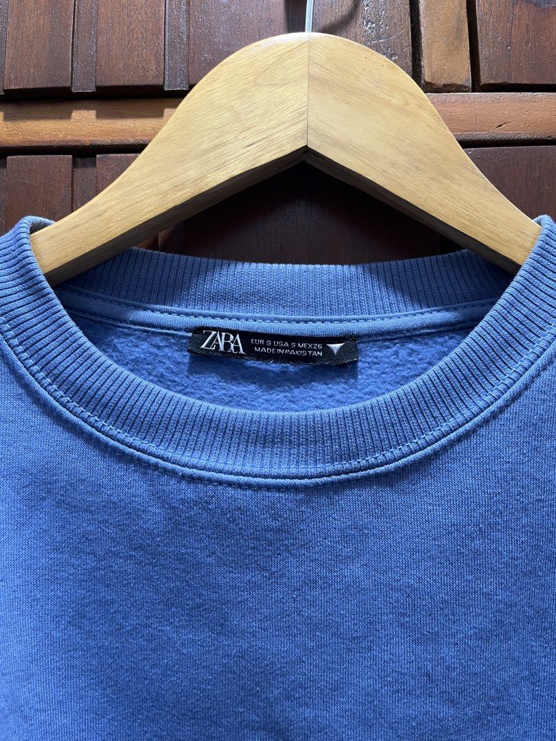 Zara Blue Cropped Sweatshirt (Category: Longsleeves) located in Cagayan de Oro. Submitted by prelovederela (Listing ID 1460257818, Image 3). Description: -i have this in black!.