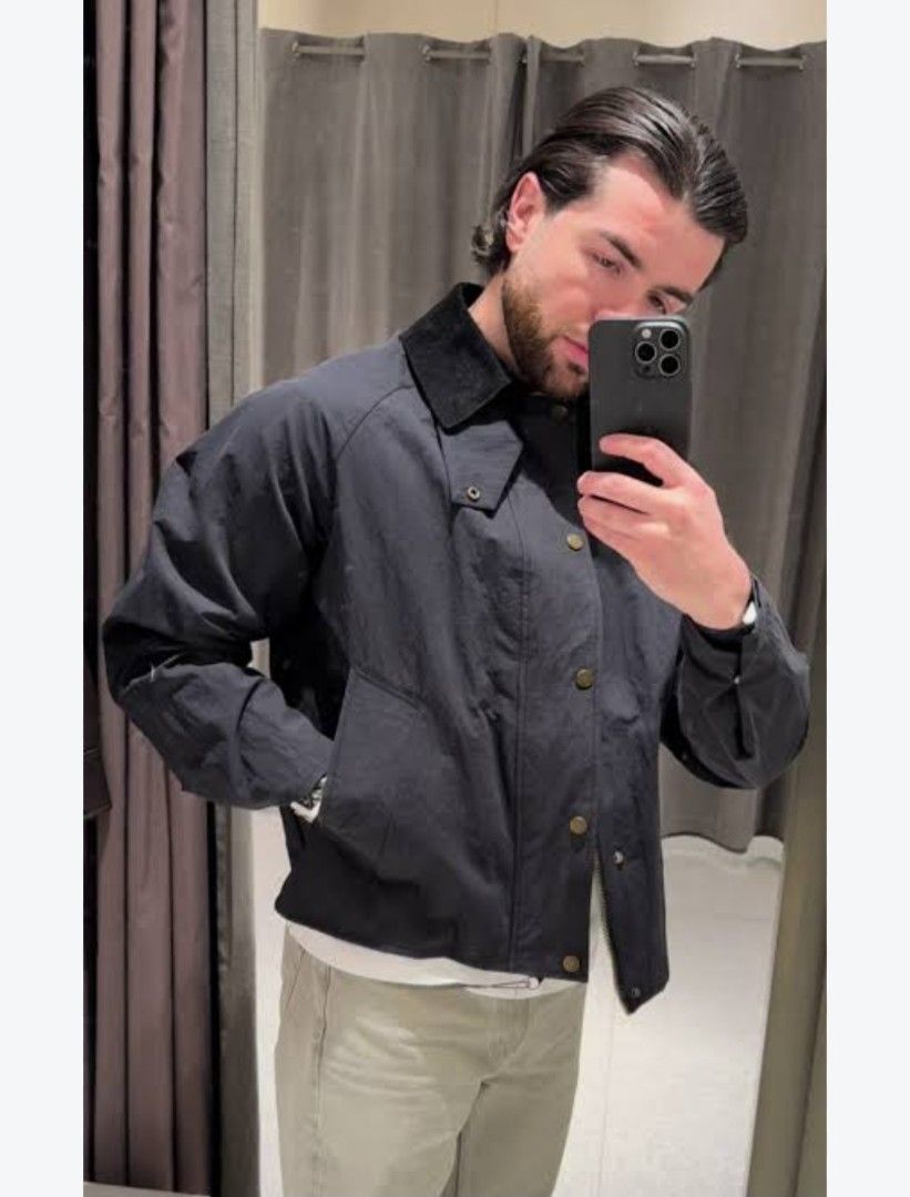ZARA Contrast Collar Technical Jacket (Category: Coats, Jackets and Outerwear) located in Pasig City. Submitted by hustlexcurate (Listing ID 1460142999, Image 2). Description: ZARA Contrast Collar Boxy Oversized Technical Jacket Barbour Transporter Jacket Alternative Size XL Boxy Dimensions: 25X27.