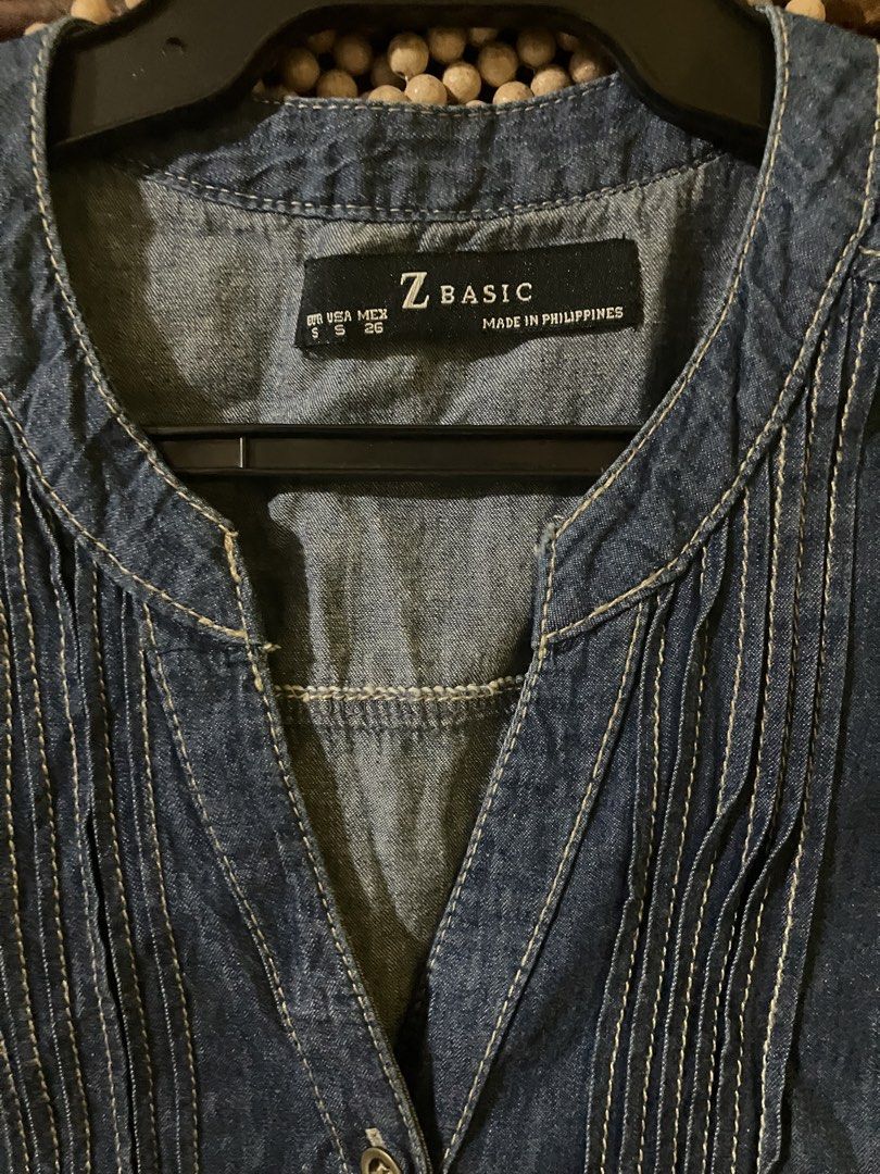 Zara Denim Dress Small (Category: Dresses) located in Cainta. Submitted by prelovedbyyanahooray (Listing ID 1460203165, Image 3). Description: No issues. Almost new. Size small, petite frame. Length is just above the knee for 5'3 ft. With ribbon to tie at the back. 📍Cainta, Rizal .