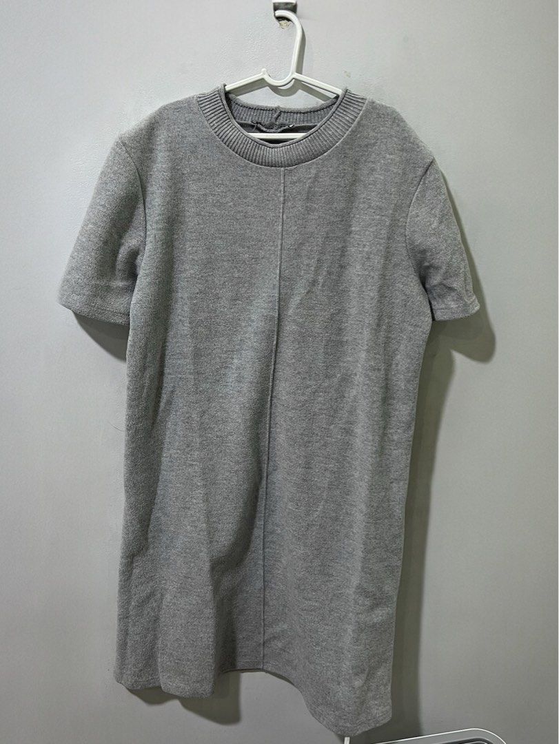 Zara Dress (Category: Dresses) located in Manila. Submitted by lovedbyac2 (Listing ID 1460168911, Image 1). Description: Preloved Zara Dresses | Size Small 🤍 ₱1,200 for both Worn only during pregnancy. Still in good condition..