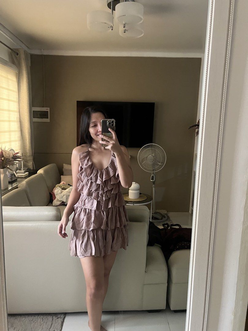 Zara Dress Medium (Category: Dresses) located in Angeles City. Submitted by liamandmommycloset (Listing ID 1460196607, Image 2). Description: .