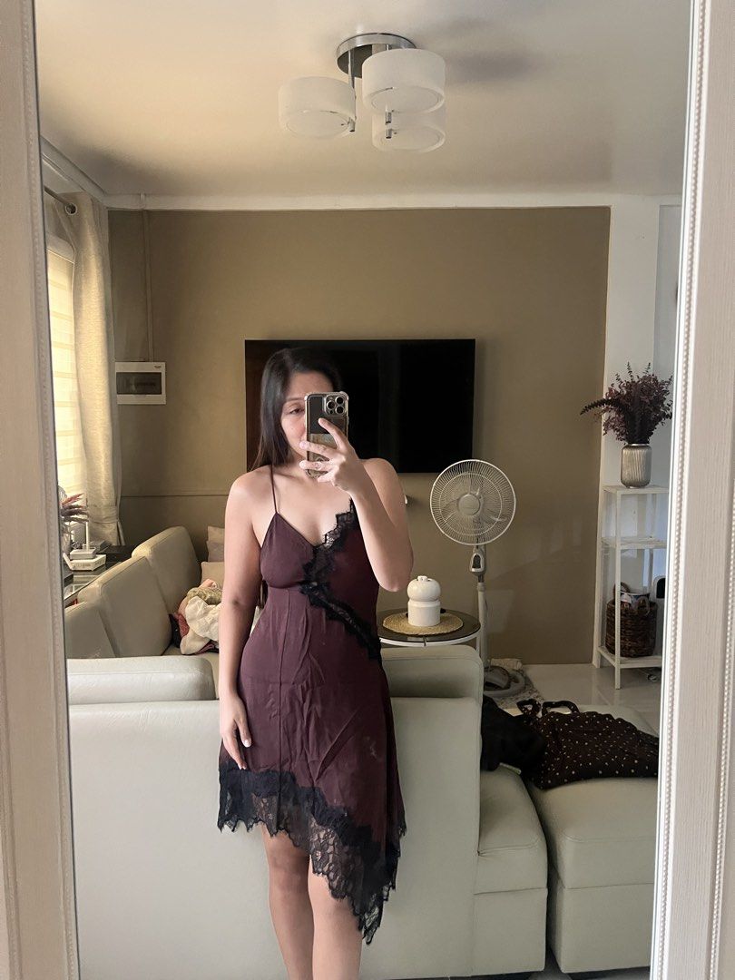 Zara Dress Medium satin sexy back (Category: Dresses) located in Angeles City. Submitted by liamandmommycloset (Listing ID 1460196338, Image 1). Description: .