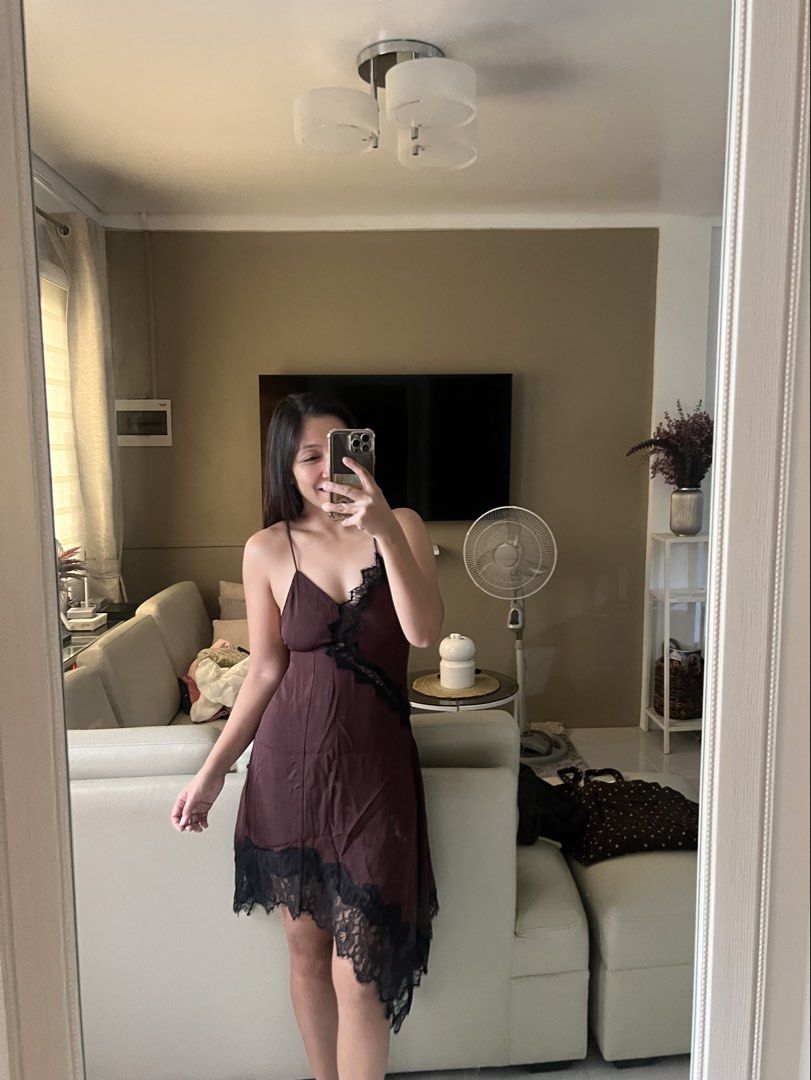 Zara Dress Medium satin sexy back (Category: Dresses) located in Angeles City. Submitted by liamandmommycloset (Listing ID 1460196338, Image 2). Description: .
