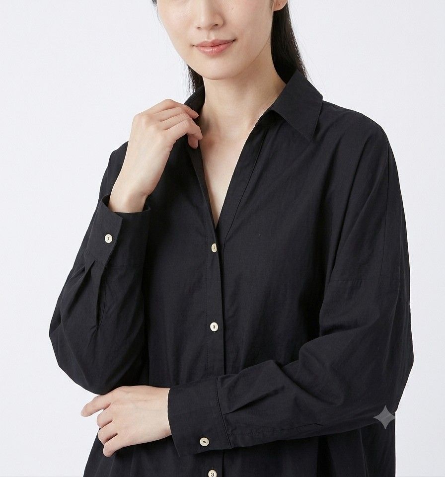 ZARA OVERSIZE BASIC BLOUSE (Category: Blouses) located in Sepang. Submitted by twolips.wardrobe (Listing ID 1460105523, Image 2). Description: FREE POSTAGE SEMENANJUNG ✔️ SS POSTAGE + RM15 ❤️❤️❤️❤️❤️❤️❤️❤️ PLEASE BACA SEBELUM BELI: ❤️ ADA 5 OWNER BAJU DALAM NI. 2 admin ❤️ BAJU DARI PELBAGAI SOURCES (ada new item/ warehouse sale/ custom/preloved / yang tak berkenan beli kat seller lain pun akan diletgo semula di sini, etc) ❤️ TAK SESUAI UNTUK FUSS