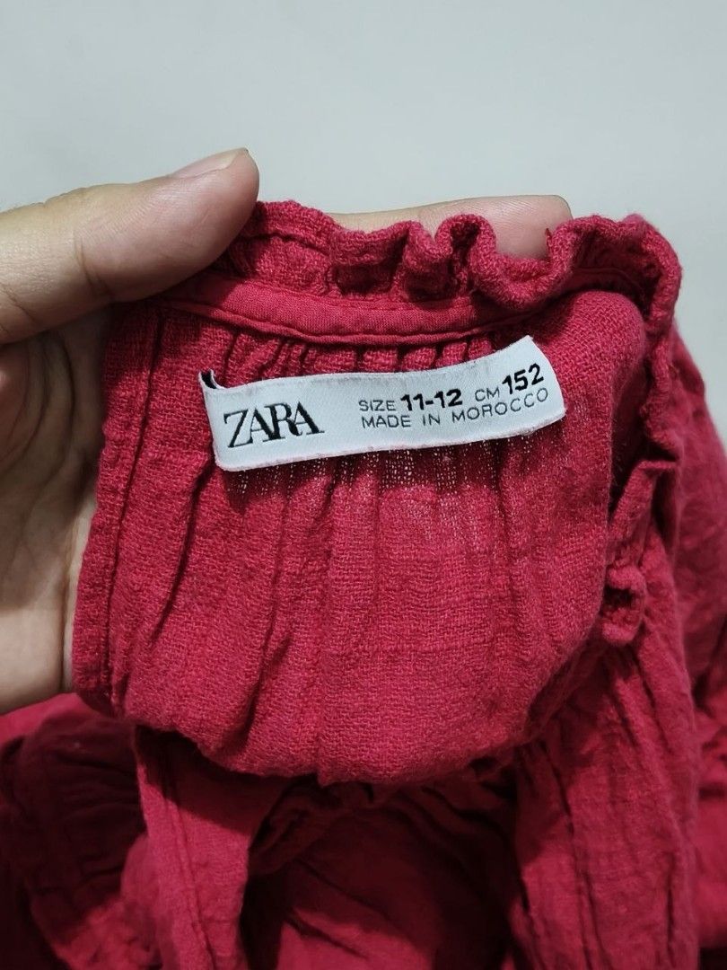 ZARA red smocked top (Category: Sleeveless) located in Taguig. Submitted by declutterwirsh (Listing ID 1460213650, Image 3). Description: mall bought from zara kids section - can fit to XS to small (size 11 to 12 on tag) - used once - linen fabric (presko) but don't need inner rfs: decluttering don't reach for it anymore.