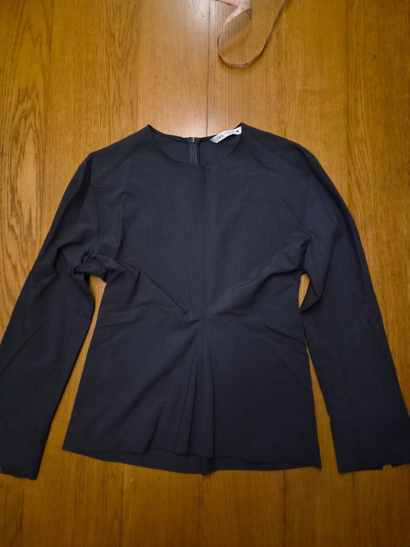 zara round neck top with long sleeves (Category: Longsleeves) located in Quezon City. Submitted by eunzaay (Listing ID 1460294248, Image 2). Description: ♡ fits s-m ♡ measurements: see measuring tape in photos for reference ♡ rfs: just never used it lmao too ♡ no flaws, like new, never been used ♡ feel free to haggle/nego!.