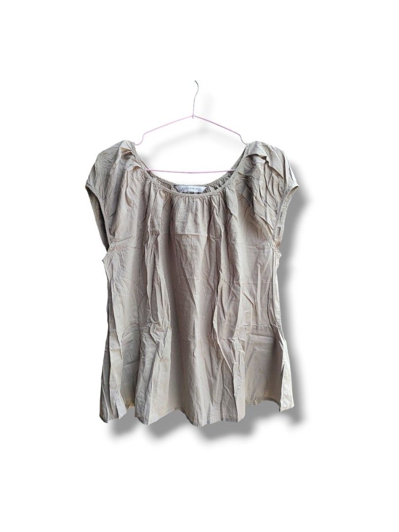 ZARA short sleeved blouse (Category: Blouses) located in La Trinidad. Submitted by jemm_03 (Listing ID 1460245653, Image 1). Description: dm me for more details.