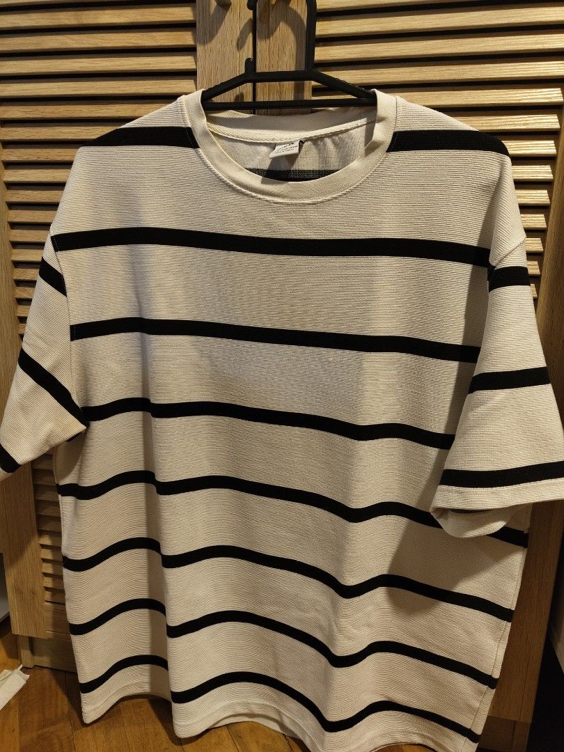 Zara Striped shirt (Category: Tshirts & Polo Shirts ) located in Makati City. Submitted by kfcalderon926 (Listing ID 1460209139, Image 1). Description: striped Zara shirt for men authentic size xl Rfs: decluttering MOP: BPI/Gcash/ Gotyme delivery: via Grab or Lalamove ONLY. sf c/o. buyer Location: Makati.