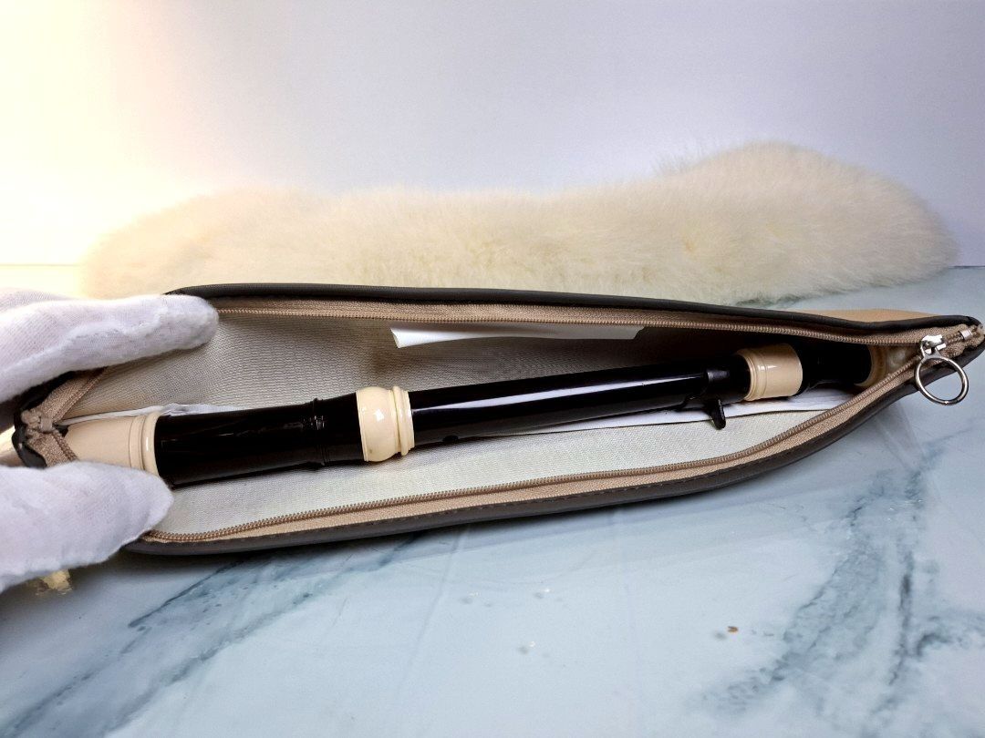 Zen-On 130G Soprano Recorder with Case (Category: Stationery & School Supplies) located in Pasay City. Submitted by onick_79 (Listing ID 1460255716, Image 2). Description: - Zen-On 130G Soprano Recorder - Made in Japan - Includes original case - Ideal for beginners and students - Easy to play - Clean and ready for a new owner.