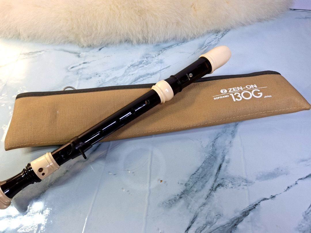 Zen-On 130G Soprano Recorder with Case (Category: Stationery & School Supplies) located in Pasay City. Submitted by onick_79 (Listing ID 1460255716, Image 1). Description: - Zen-On 130G Soprano Recorder - Made in Japan - Includes original case - Ideal for beginners and students - Easy to play - Clean and ready for a new owner.