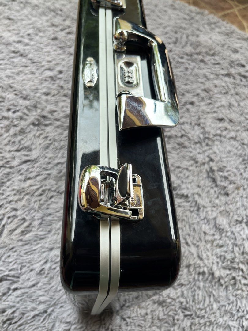 ZERO HALLIBURTON BRIEF CASE (Category: Briefcases) located in Dipolog. Submitted by janja2002 (Listing ID 1460270914, Image 1). Description: ZERO Halliburton Classic Polycarbonate Framed Attache with password key Fresh From Japan Surplus Excellent condition With manual.