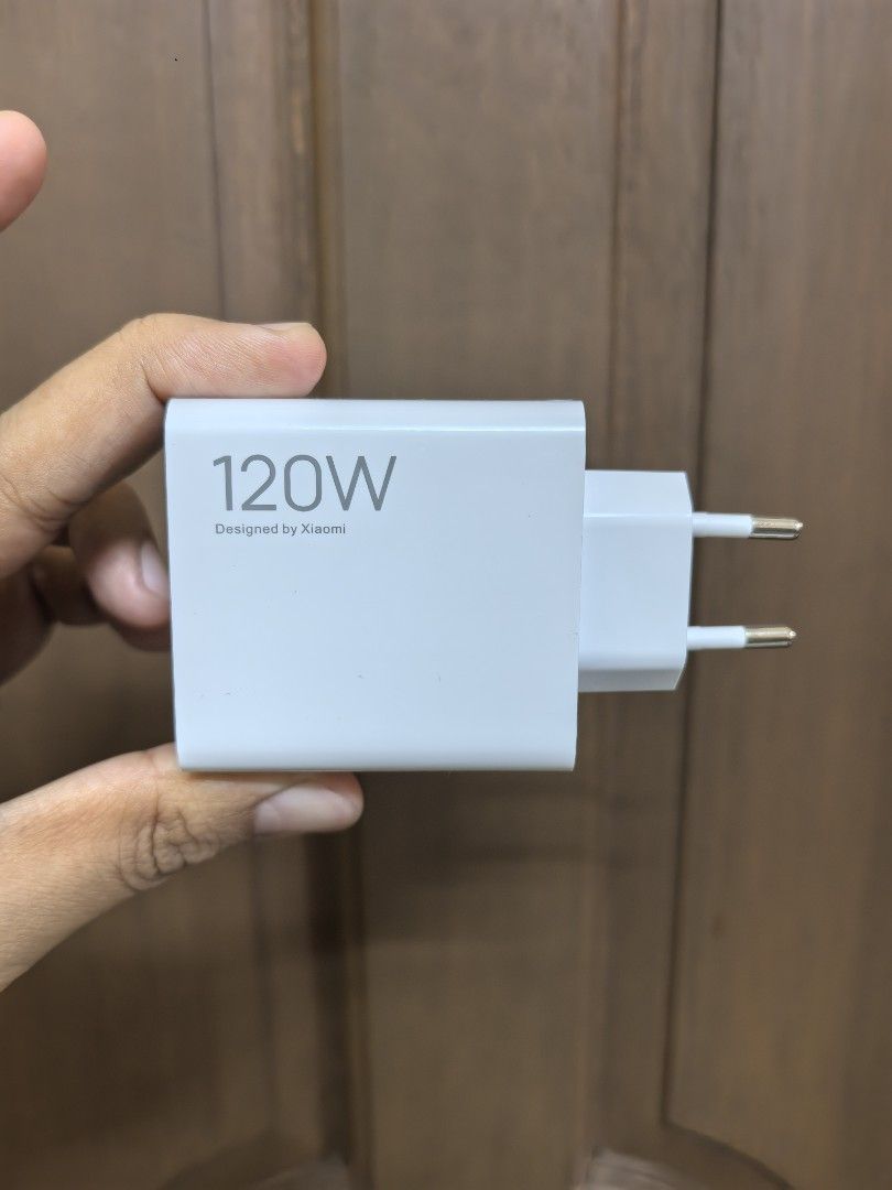 120W charger set for Xiaomi | Redmi | Poco (Category: Batteries & Power Banks) located in Quezon City. Submitted by unboxingtito (Listing ID 1460417523, Image 2). Description: 120w charger set for Xiaomi -Brand new and unused. -with type c cable included -yung appearance ng box may vary.