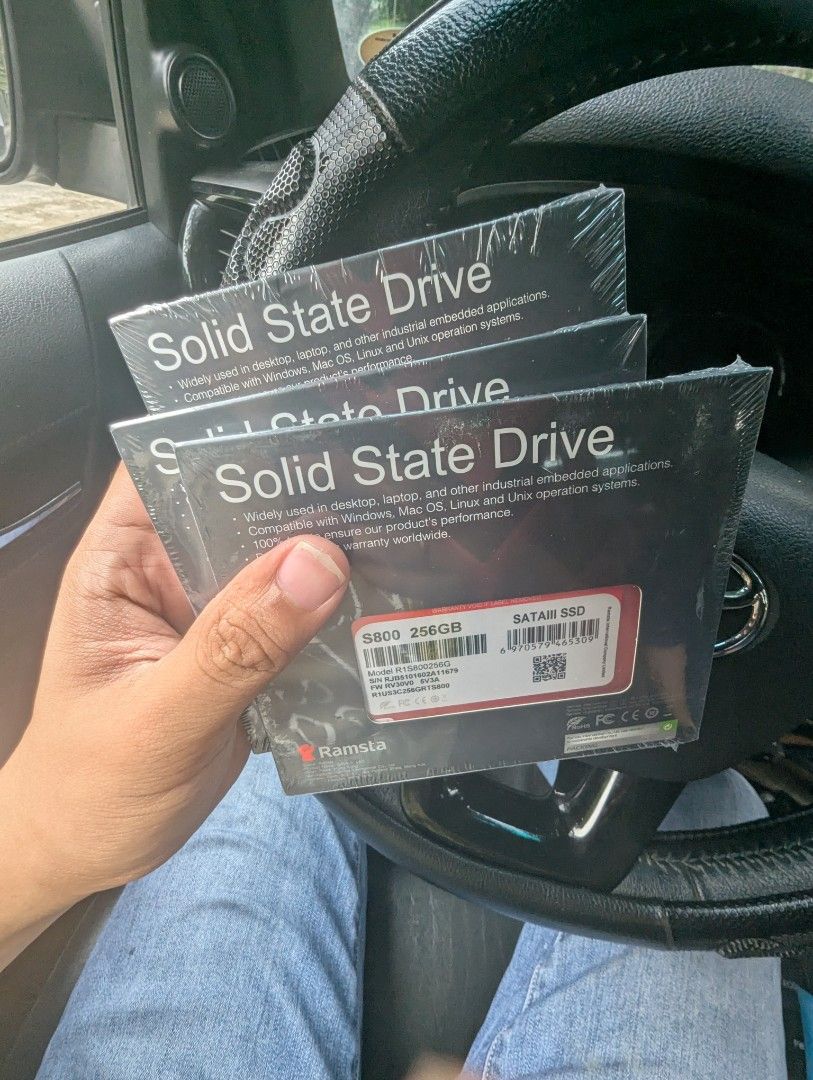 128GB & 256GB SSD (Category: Computer Parts) located in Manila. Submitted by coudray (Listing ID 1460402476, Image 2). Description: Ramsta S800 128GB & 256GB SSD - SATA III Interface - Ideal for Desktops, Laptops, and Industrial Embedded Systems.