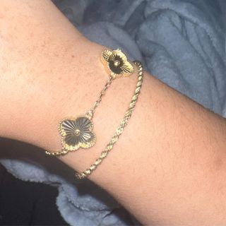 (Category: ) located in . Submitted by _helpmedeclutterr (Listing ID 1460381095, Image 1). Description: .