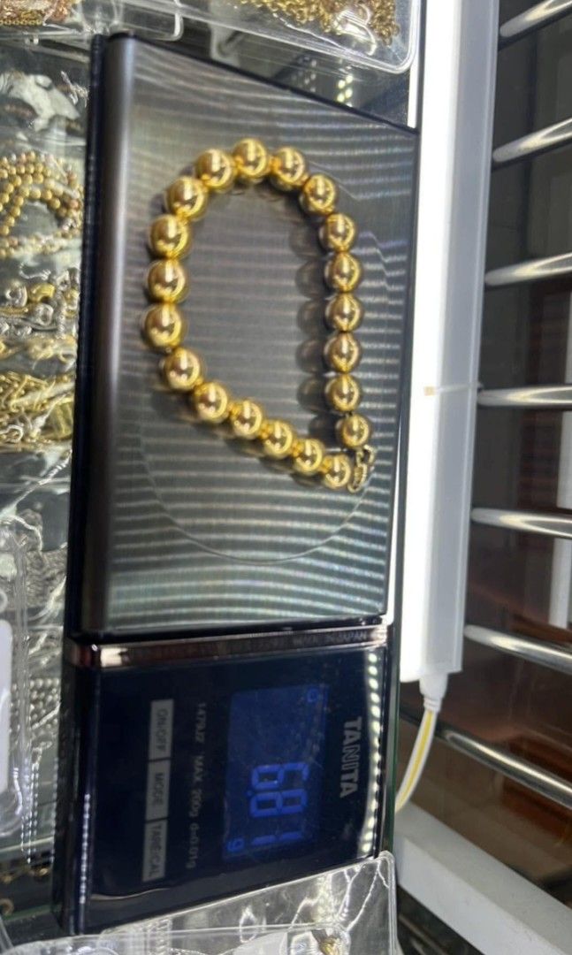 18K Saudi Gold Bubble Bracelet size 7 (Category: Bracelets) located in Manila. Submitted by RealGoldPawnable18K21K24K (Listing ID 1460359662, Image 2). Description: 7 inches 8 mm.