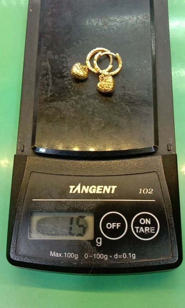 18K Saudi Gold Diacut Heart loop Earrings (Category: Earrings) located in Manila. Submitted by RealGoldPawnable18K21K24K (Listing ID 1460366883, Image 2). Description: .