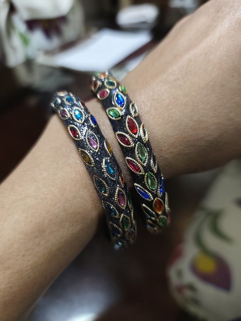 2pc Bangles SALE (Category: Bracelets) located in Makati City. Submitted by khrizaccessories (Listing ID 1460458180, Image 2). Description: .