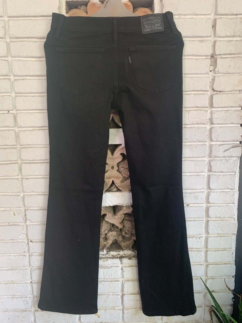 315 shipping bootcut (Category: Jeans) located in Cagayan de Oro. Submitted by nadittelop78337 (Listing ID 1460343131, Image 2). Description: 315 shapping Bootcut size 28 high waist stretch Black super in actual .