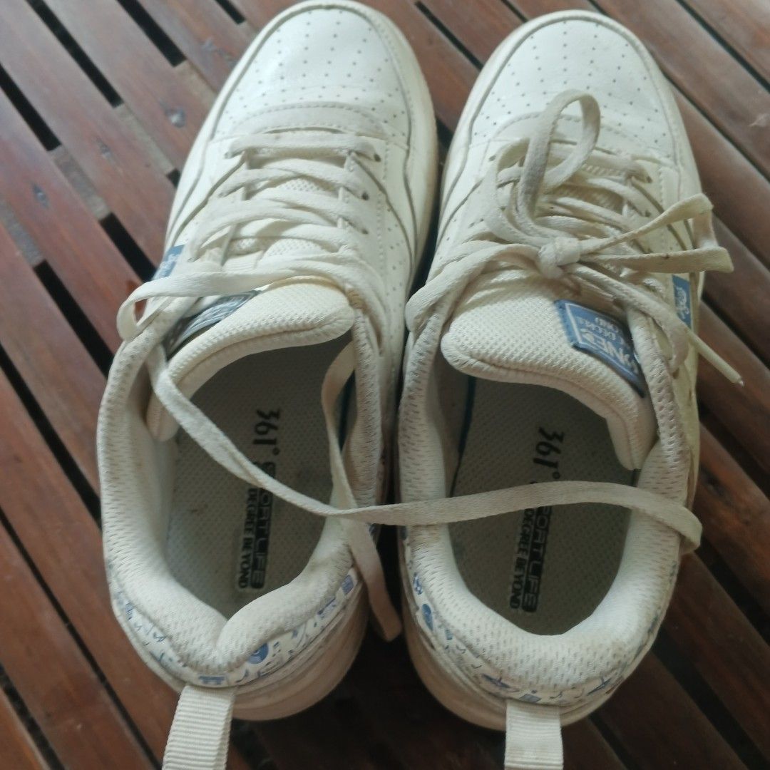 361 RUBBER SHOES (Category: Babies & Kids Fashion) located in Candaba. Submitted by ZaiSa14 (Listing ID 1460310758, Image 2). Description: 361 brand cream shoes slightly used d na kasya size 7 maalikabok lang.