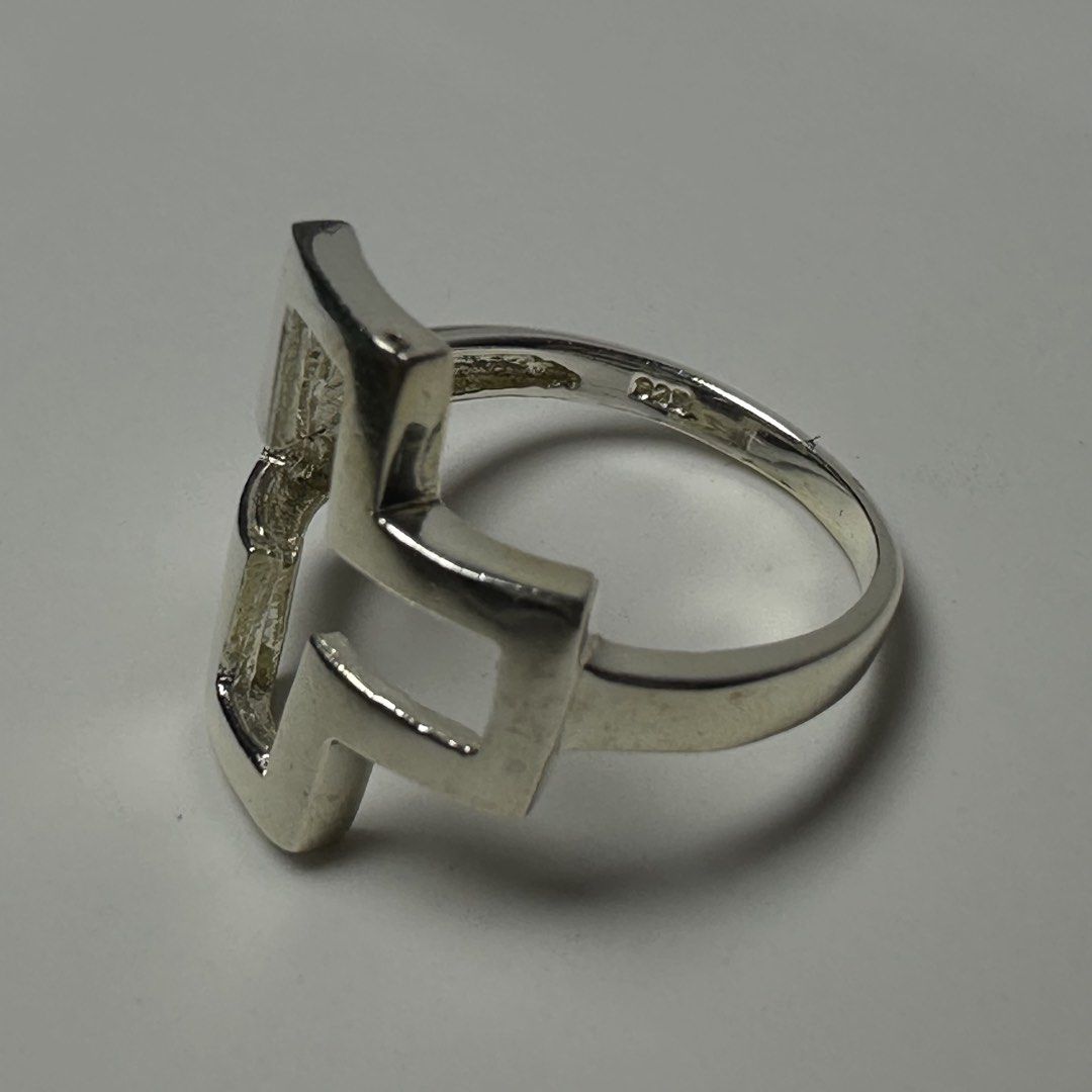 925 big cross silver ring 3g (Category: Rings) located in Pakil. Submitted by primrosehearts (Listing ID 1460439974, Image 3). Description: authentic 925 italy silver with stamping hypoallergenic size: 8 grams: 3g.