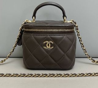 (Category: ) located in . Submitted by millenlavish_outlet (Listing ID 1460396935, Image 1). Description: .