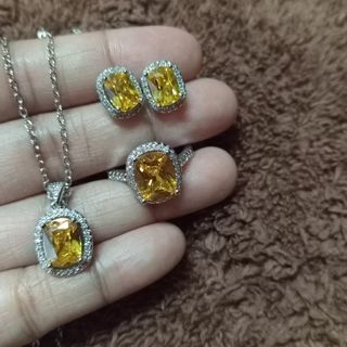 (Category: ) located in . Submitted by garnetjanuary17 (Listing ID 1460429692, Image 1). Description: .